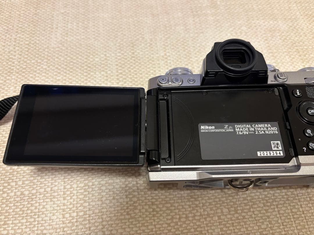 Nikon Z fc シルバー