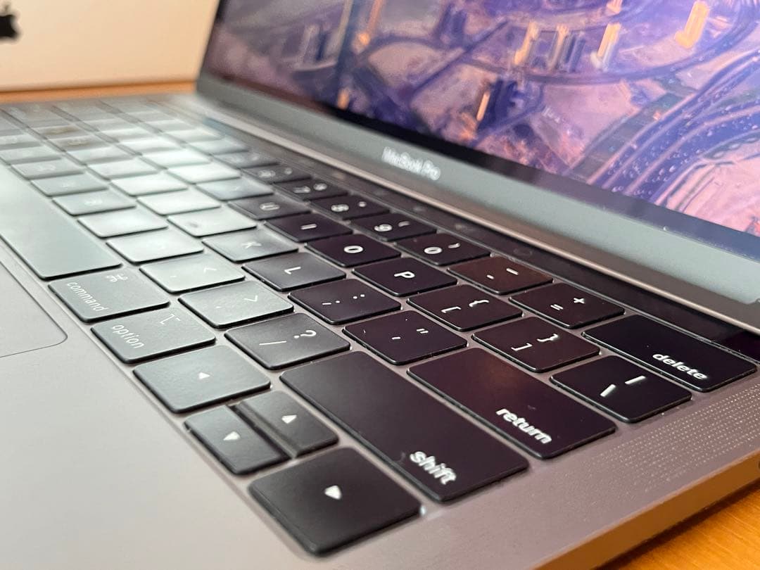 【美品・バッテリー交換済・16GB】MacBook Pro 13インチ USキー