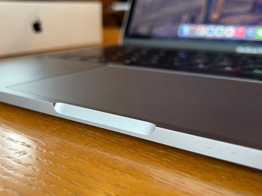 【美品・バッテリー交換済・16GB】MacBook Pro 13インチ USキー