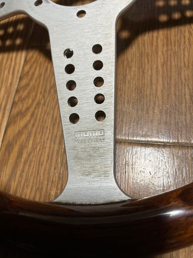 希少　MOMO（モモ）　ステアリング