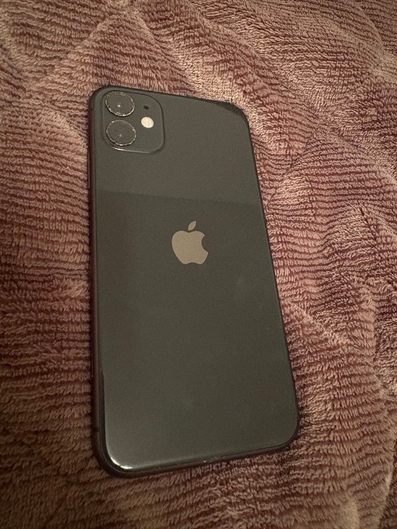 Apple iPhone 11 ブラック　本体