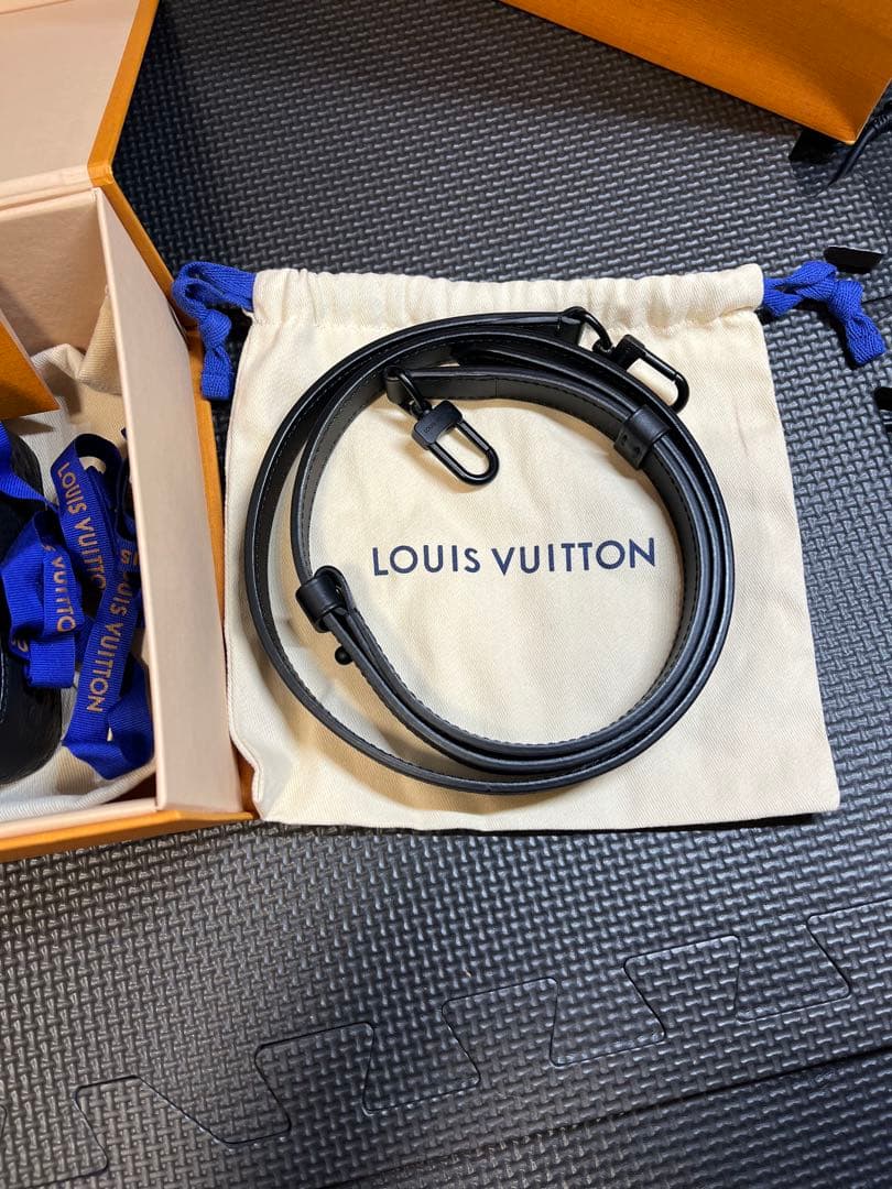 【極美品】ルイヴィトン Ｓロック　ヴェルティカル・ウェアラブルM81524