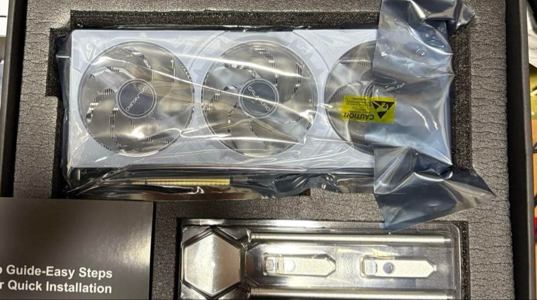 グラフィックボード・グラボ・ビデオカード GEFORCE RTX 5080 White