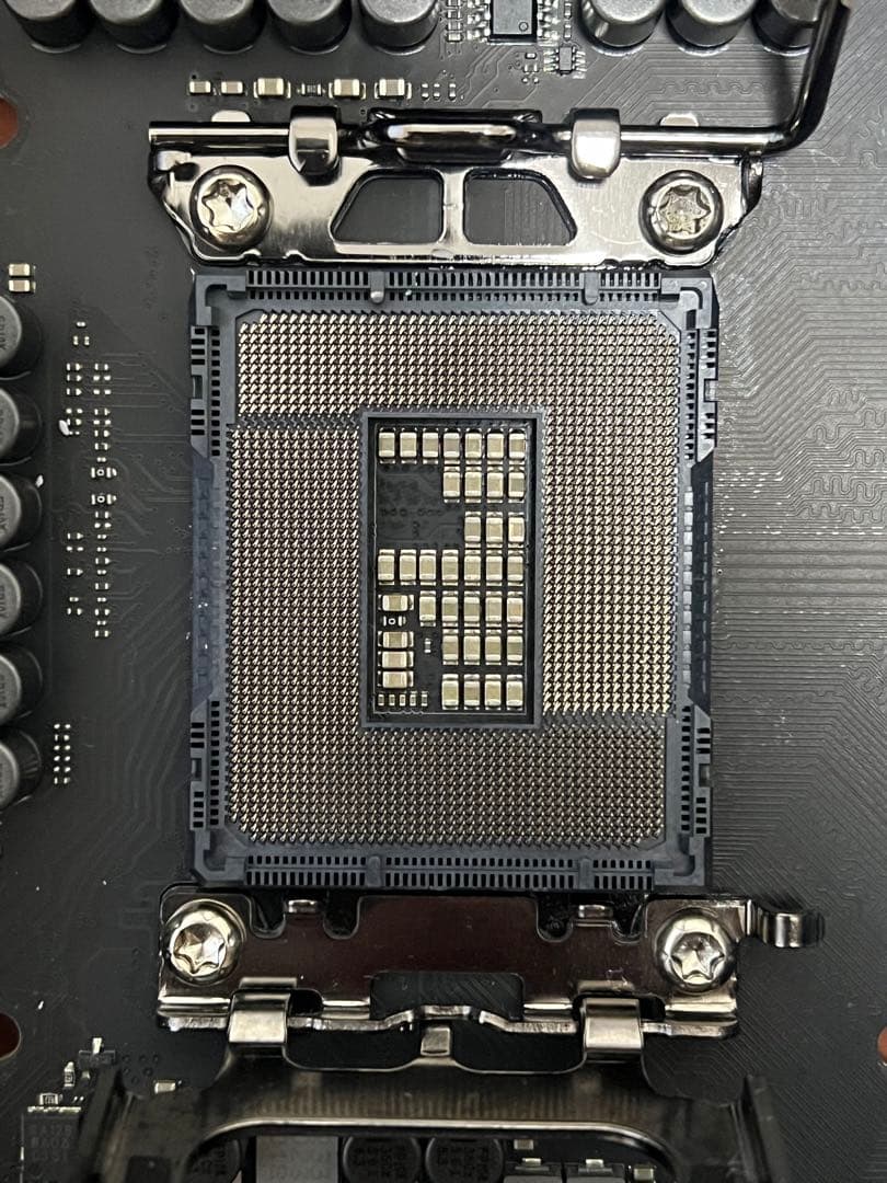 美品 ROG MAXIMUS Z790 DARK HERO マザーボードDDR5