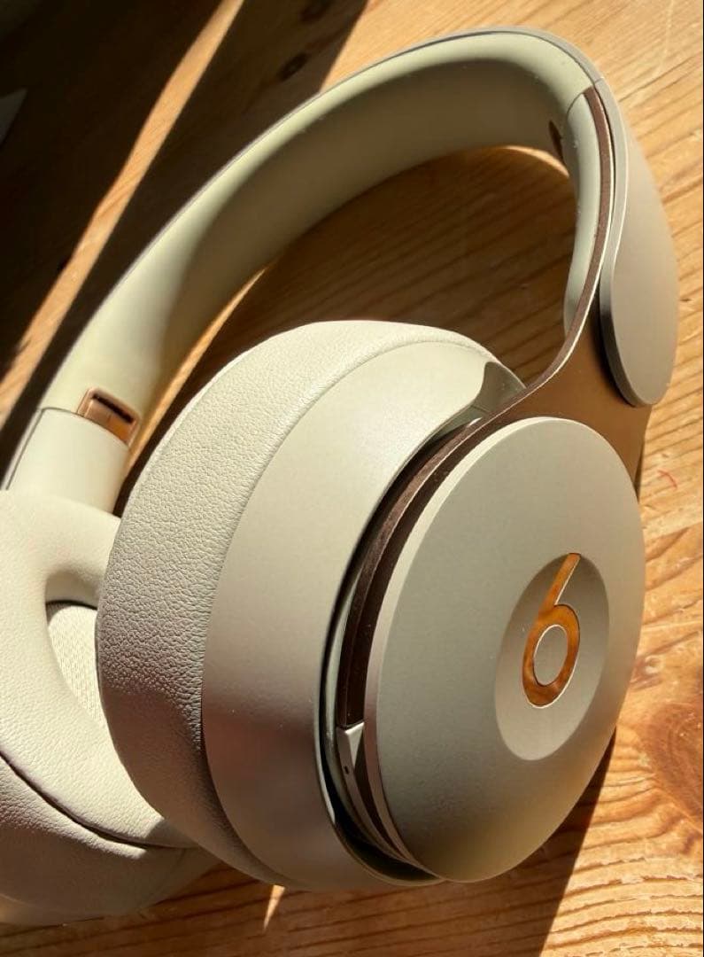 beats solo pro ワイヤレス　ノイズキャンセリング　ヘッドフォン美品
