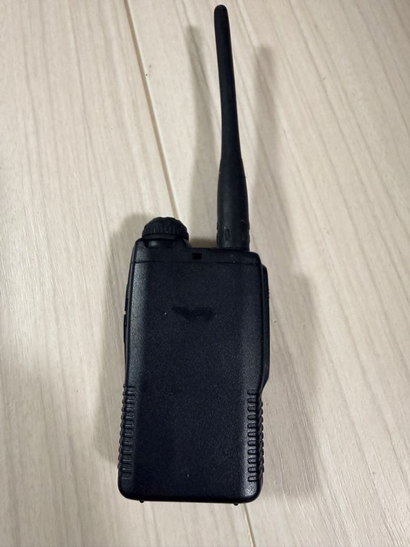 受信機 STANDARD FM TRANSCIEVER VX-3