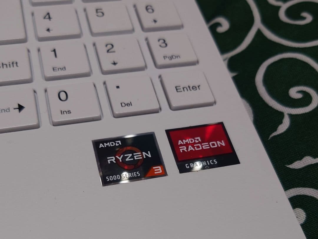 NEC LAVIE 2023年モデル 15.6インチ