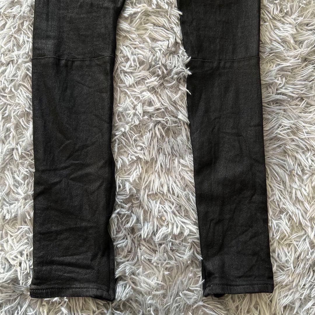 ミニマル mnml ブラック コーティング スキニーデニム 裾 ジッパー ボタン