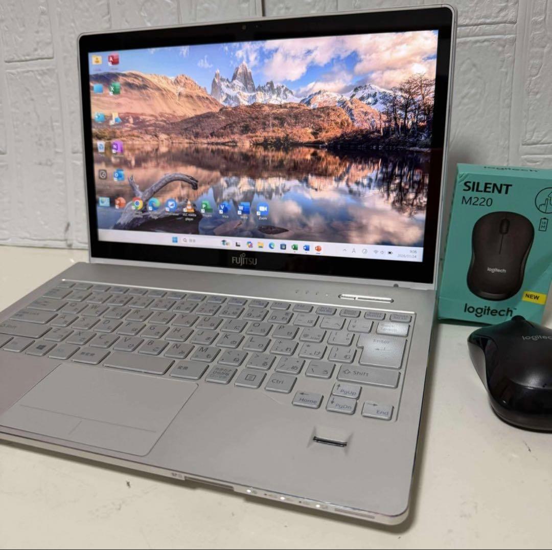 Windows11 オフィス付き　Core i5 SSD 富士通タッチノートPC