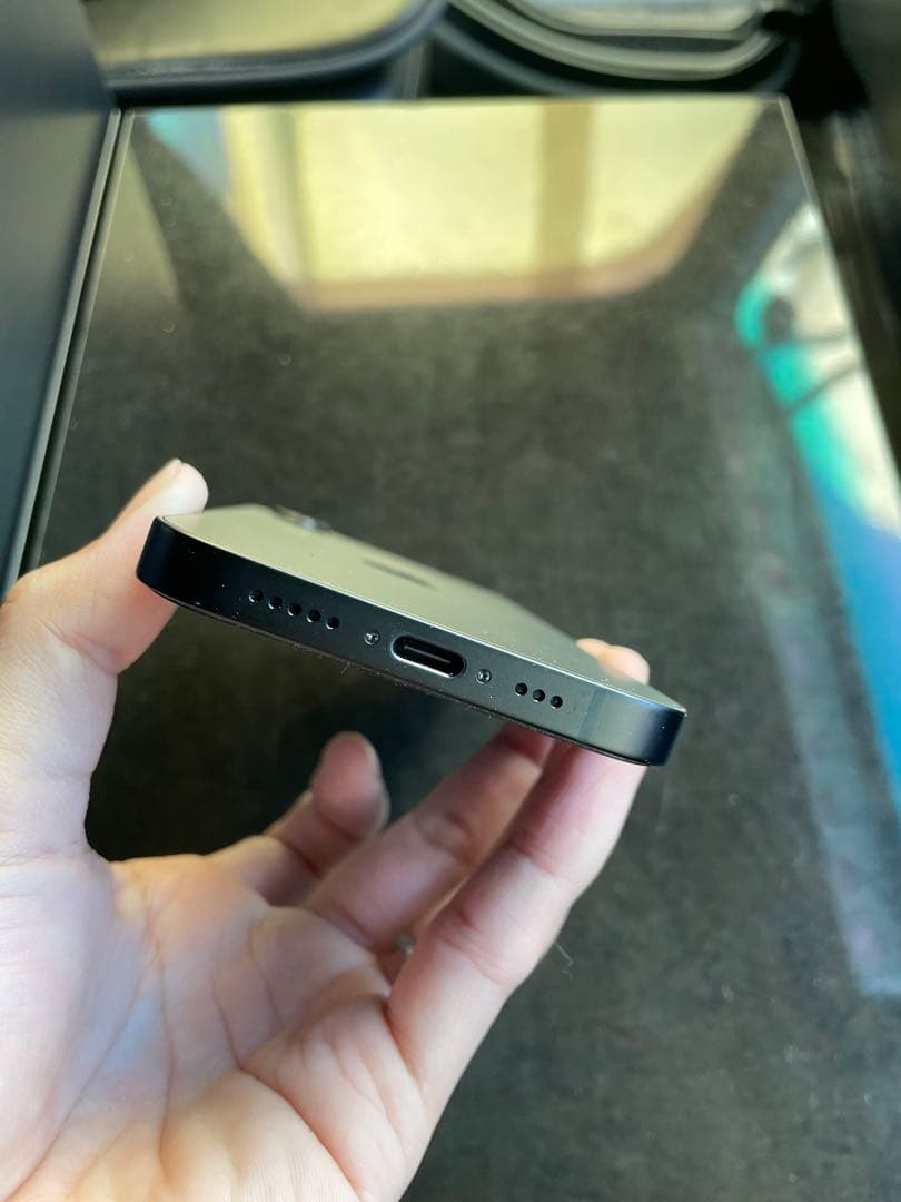 iPhone 16e 256GB（SIMフリー）美品【早い者勝ち】