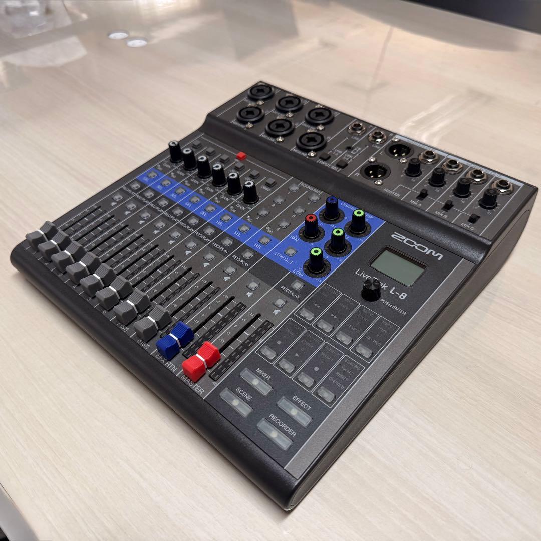 ZOOM LiveTrak L-8 / デジタルミキサー