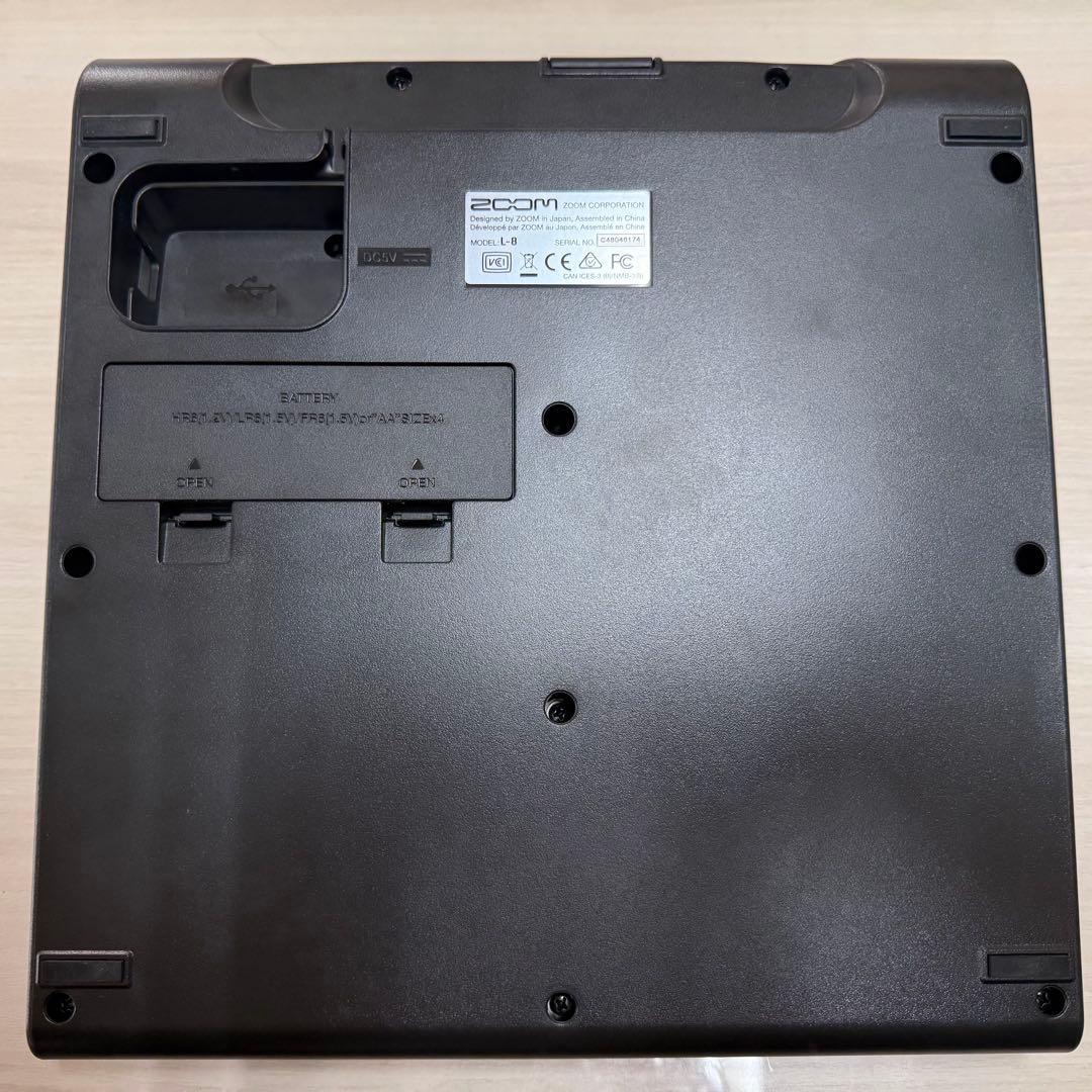 ZOOM LiveTrak L-8 / デジタルミキサー