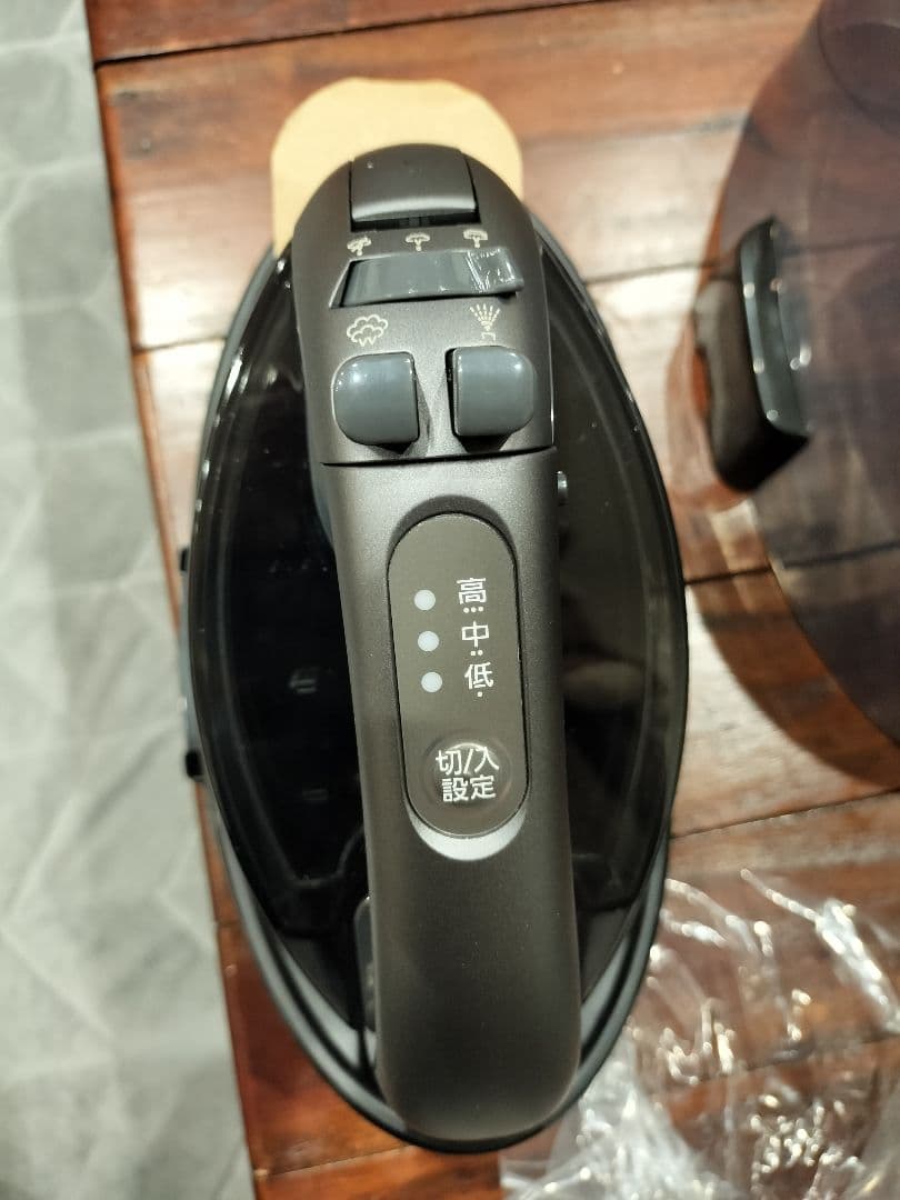 Panasonic コードレススチームアイロン NI-WL709-K