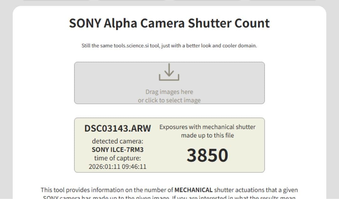 Sony α7RIII ミラーレス一眼 本体とバッテリー2個