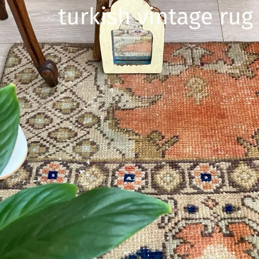 ミルキーべージュ✳︎48×77✳︎ブラウン　ブルー　オレンジ　トルコヴィンテージラグ