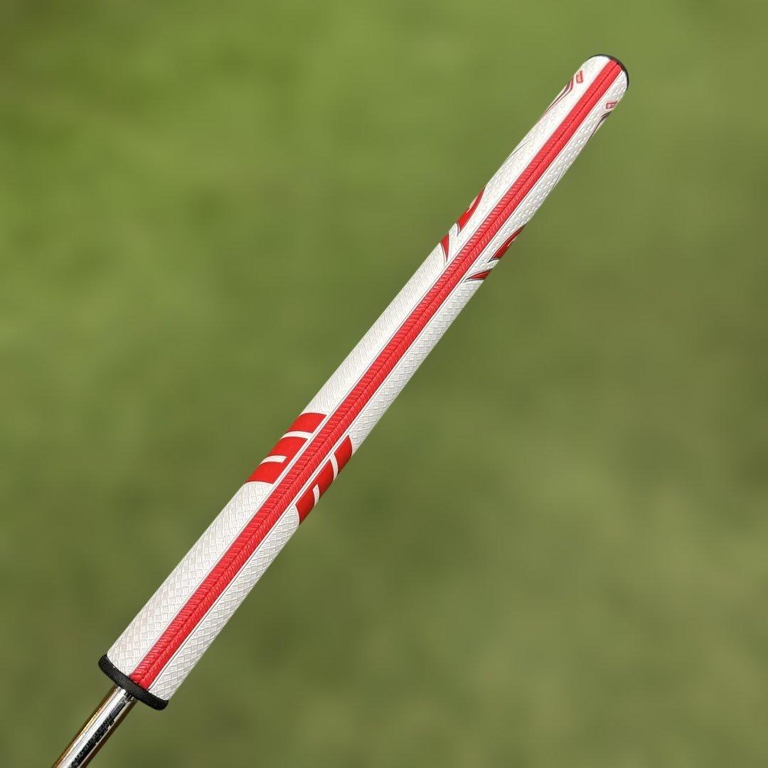 Odyssey Sabertooth+SuperStrokeグリップ 38インチ