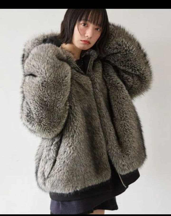 ※猫拳※　PAGEBOY【PBLIM】ファーフードブルゾン　グレー