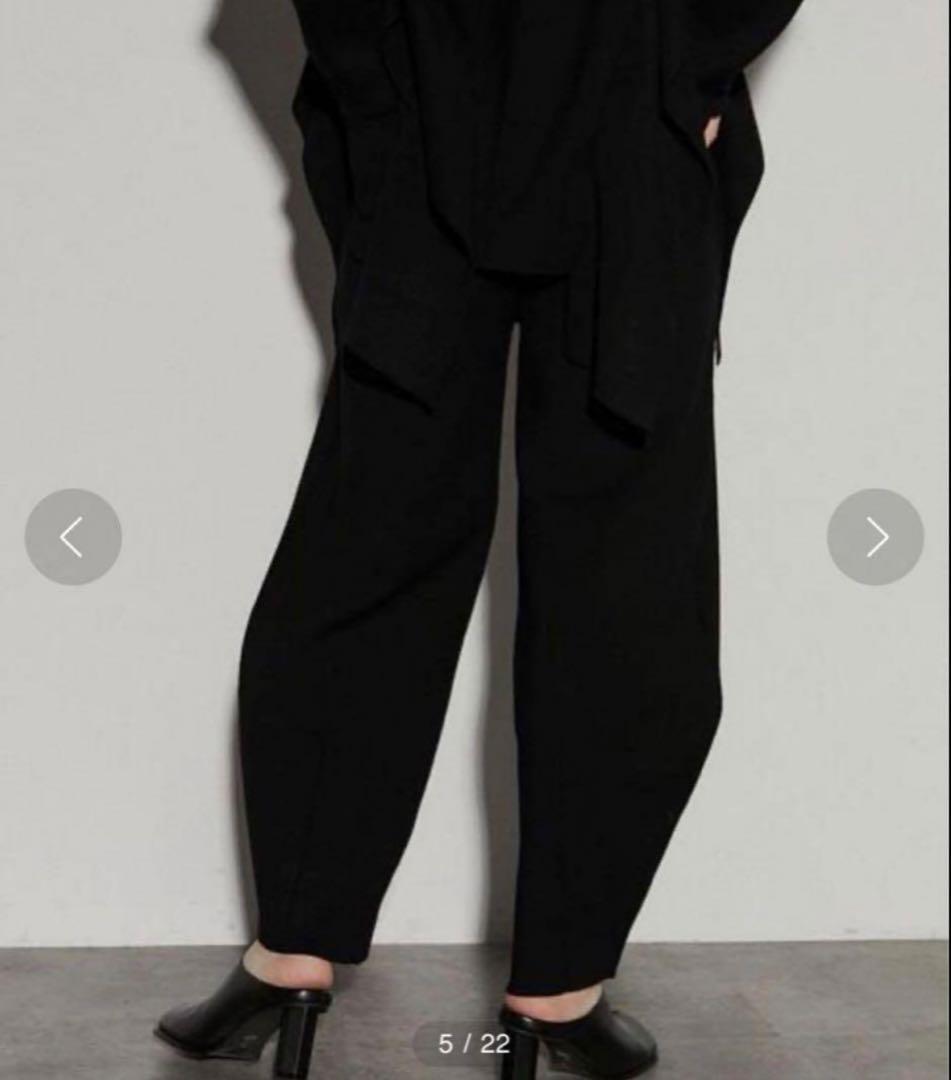 【綿毛】 新品タグ付き✨UN3D. コクーンニットパンツ　36