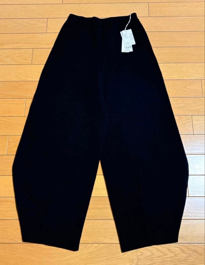 【綿毛】 新品タグ付き✨UN3D. コクーンニットパンツ　36