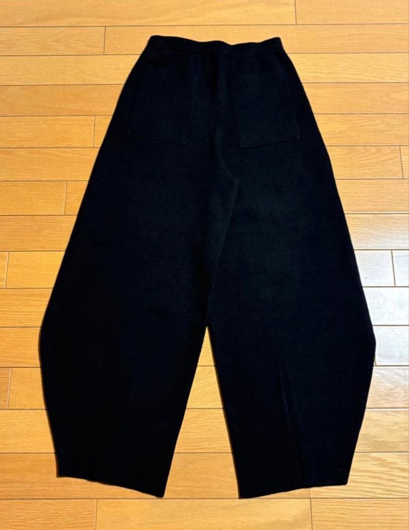 【綿毛】 新品タグ付き✨UN3D. コクーンニットパンツ　36