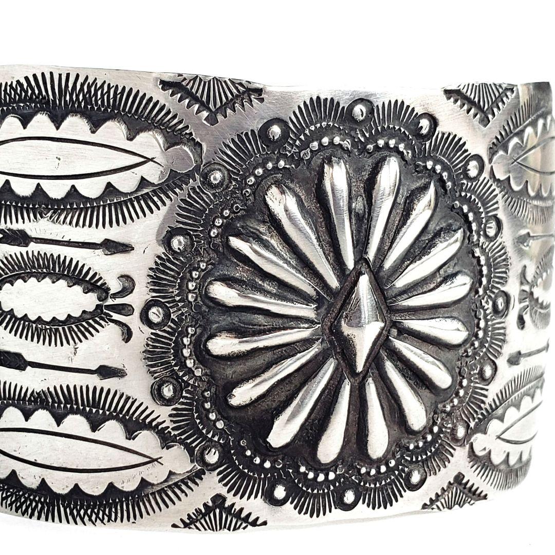 一品物❗　インディアンジュエリー　ナバホ族　有名な V.J. Platero