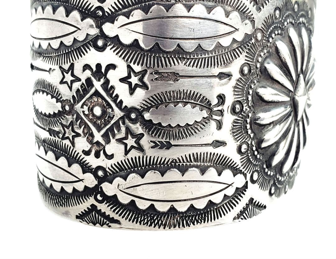 一品物❗　インディアンジュエリー　ナバホ族　有名な V.J. Platero