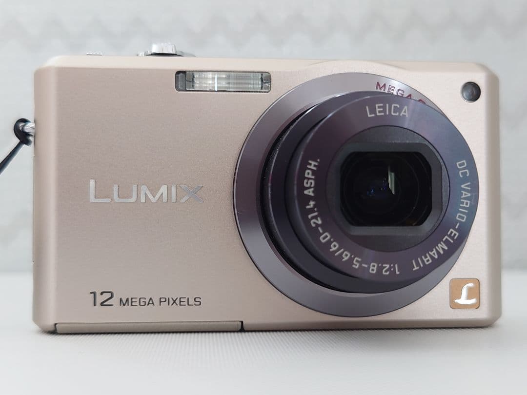 Panasonic LUMIX DMC-FX100 デジタルカメラ【動作確認済】