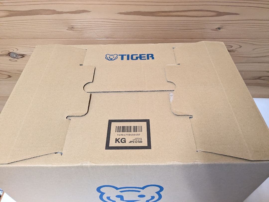 【未使用】TIGER　タイガー　炊飯器 JPV-C100 5.5合 圧力IH式