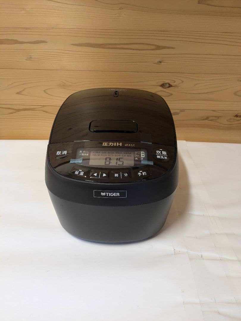 【未使用】TIGER　タイガー　炊飯器 JPV-C100 5.5合 圧力IH式