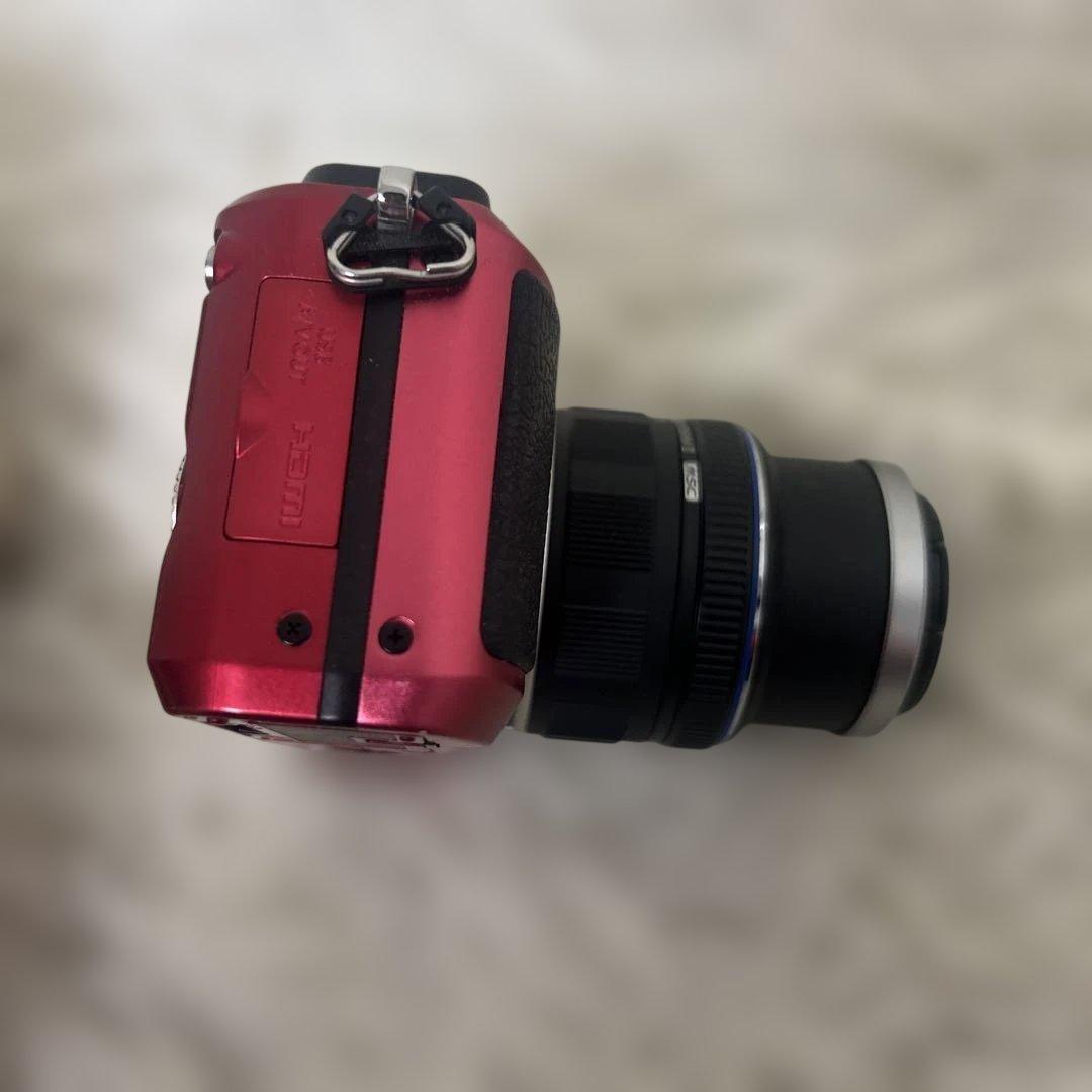 デジタルカメラ E-PL2 ZUIKO DIGITAL 14-42mm F3.5-5.6 II