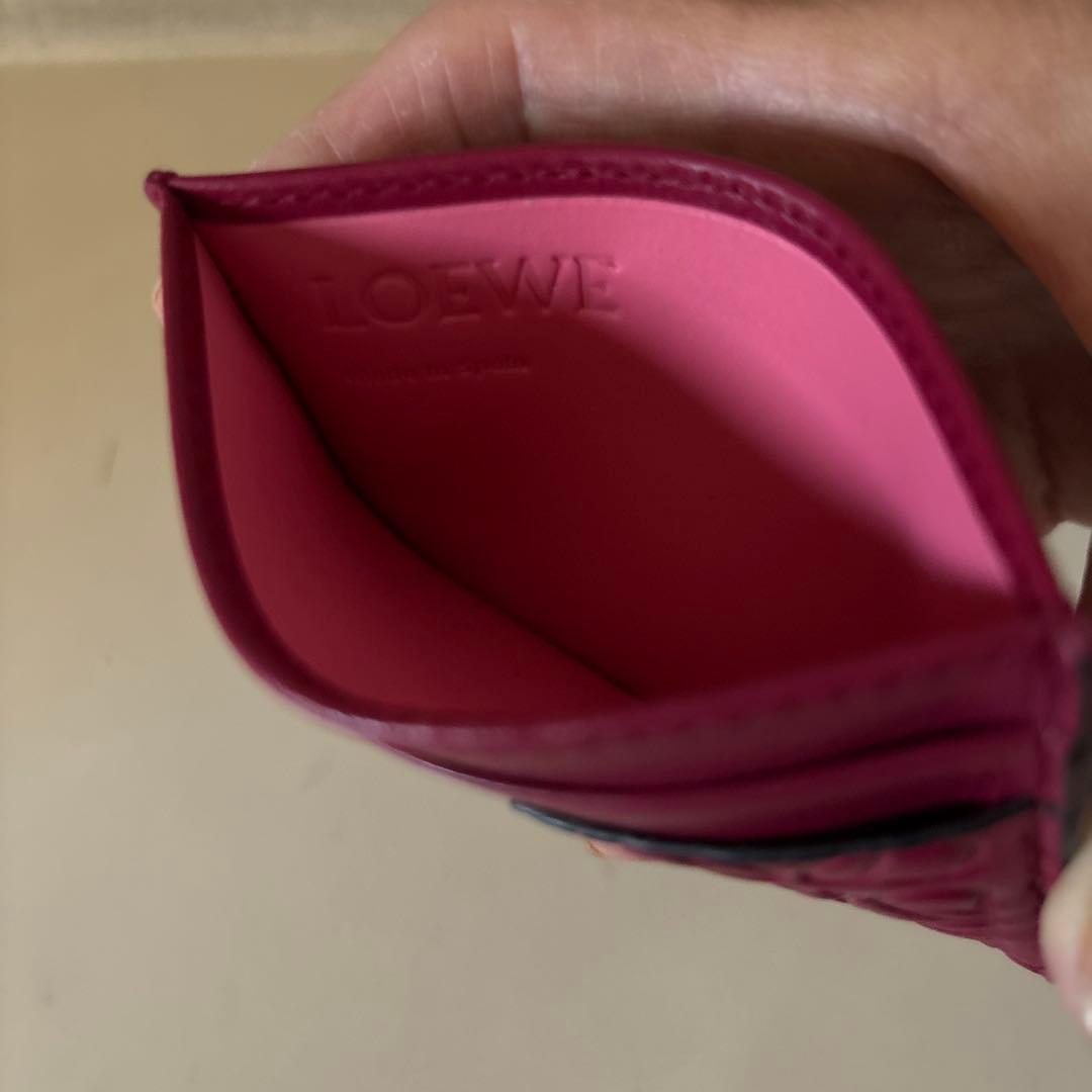 ロエベ カードケース リピートアナグラム レザー 赤　本日限定価格‼️