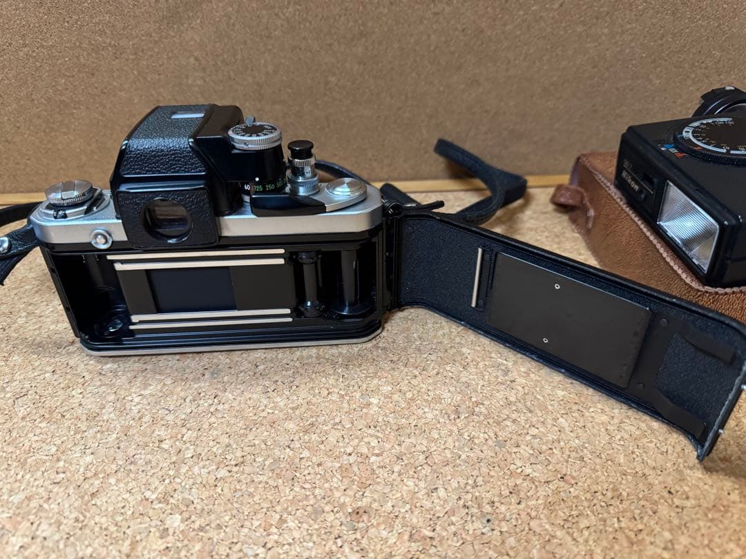 NIKON F2本体、望遠レンズ 、ストロボ セット