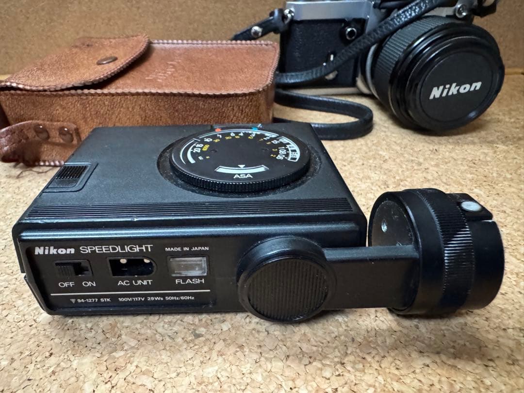 NIKON F2本体、望遠レンズ 、ストロボ セット