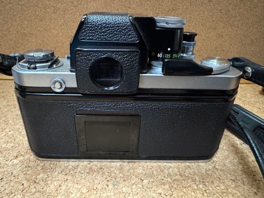 NIKON F2本体、望遠レンズ 、ストロボ セット