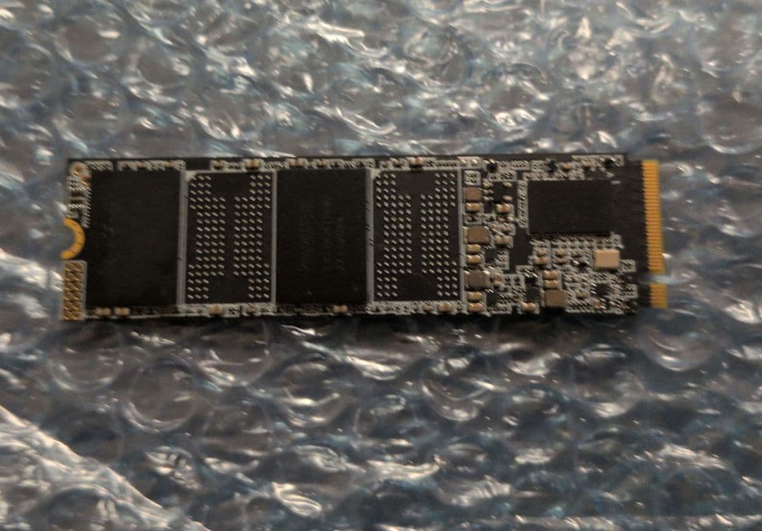 ELECOM ESD-PS1000G 1TB M.2 SSD（ヒートシンクなし）