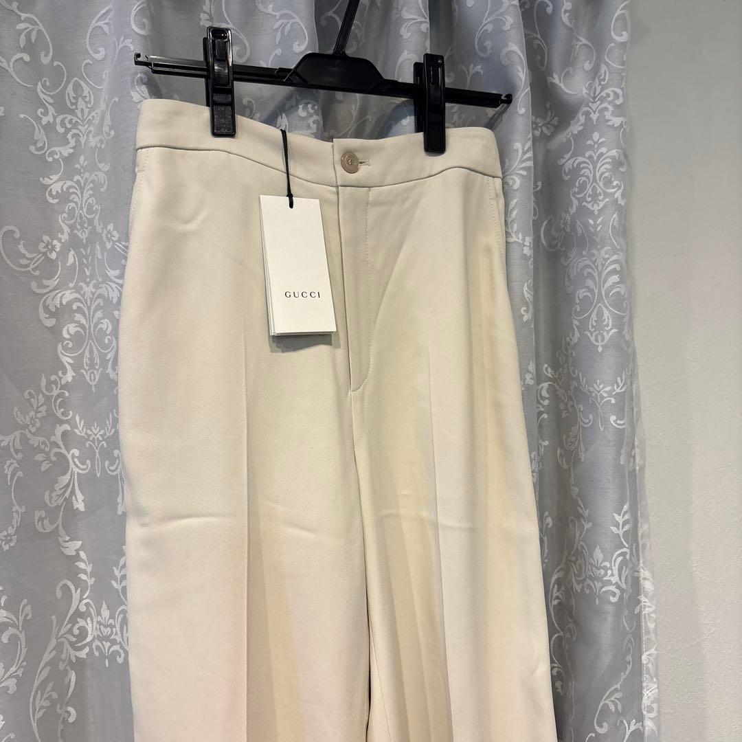 新品タグ付き・GUCCI グッチ　サイドライン　パンツ