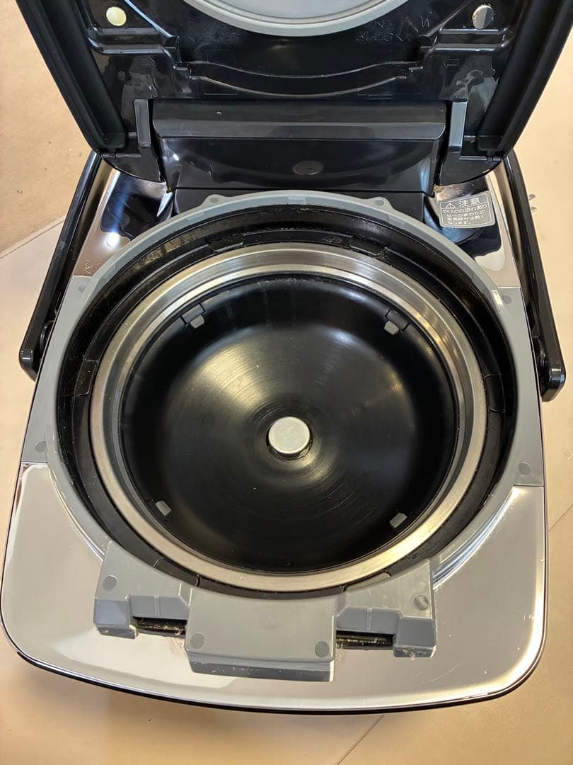 IH炊飯器 NW-AT10 黒 ☆内釜 新品交換済☆