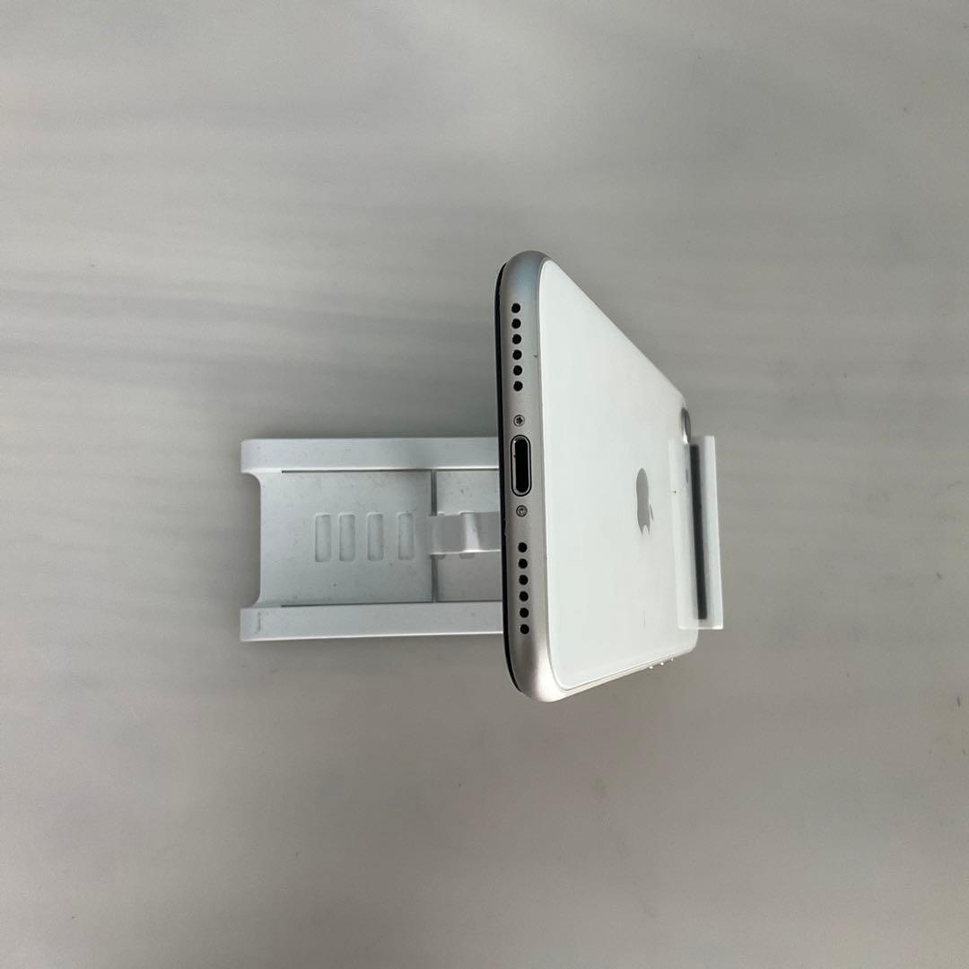 ￼ iPhone SE 第3世代 64GB スターライト