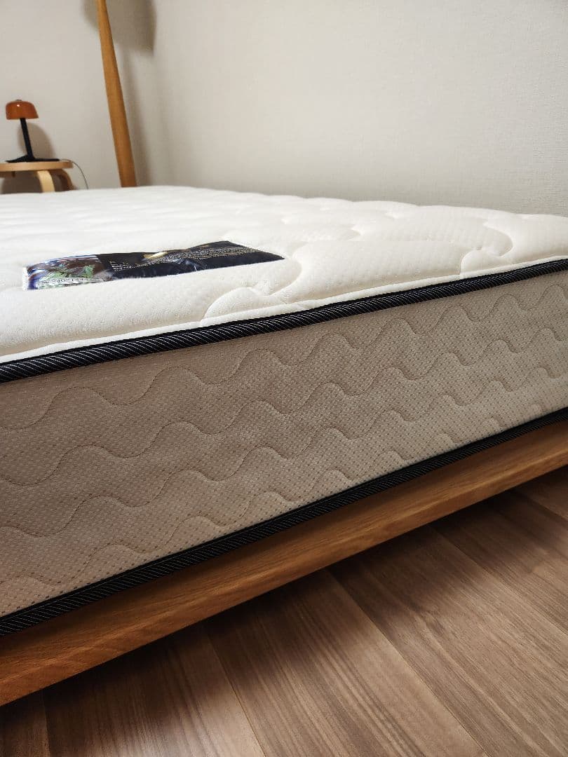 【美品】シーリー　コリウス3　スプリングマットレス　セミダブル　定価11万円