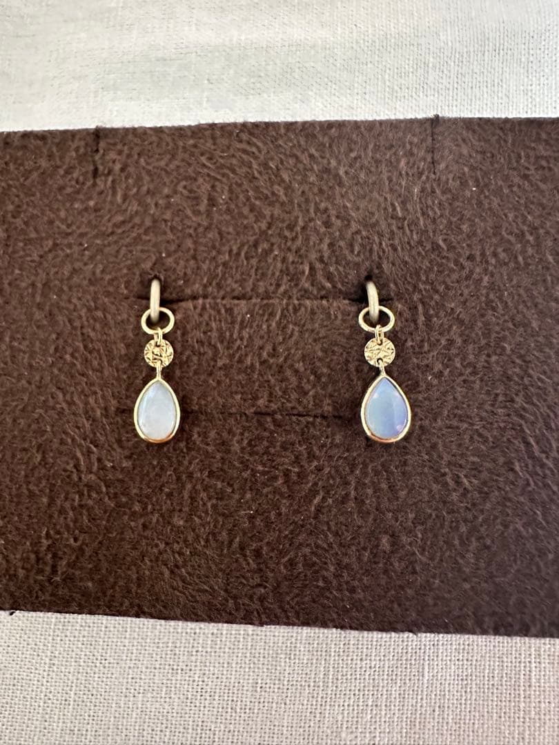 agete アガット　K10オパールピアスチャーム　イヤリングチャーム　箱付き