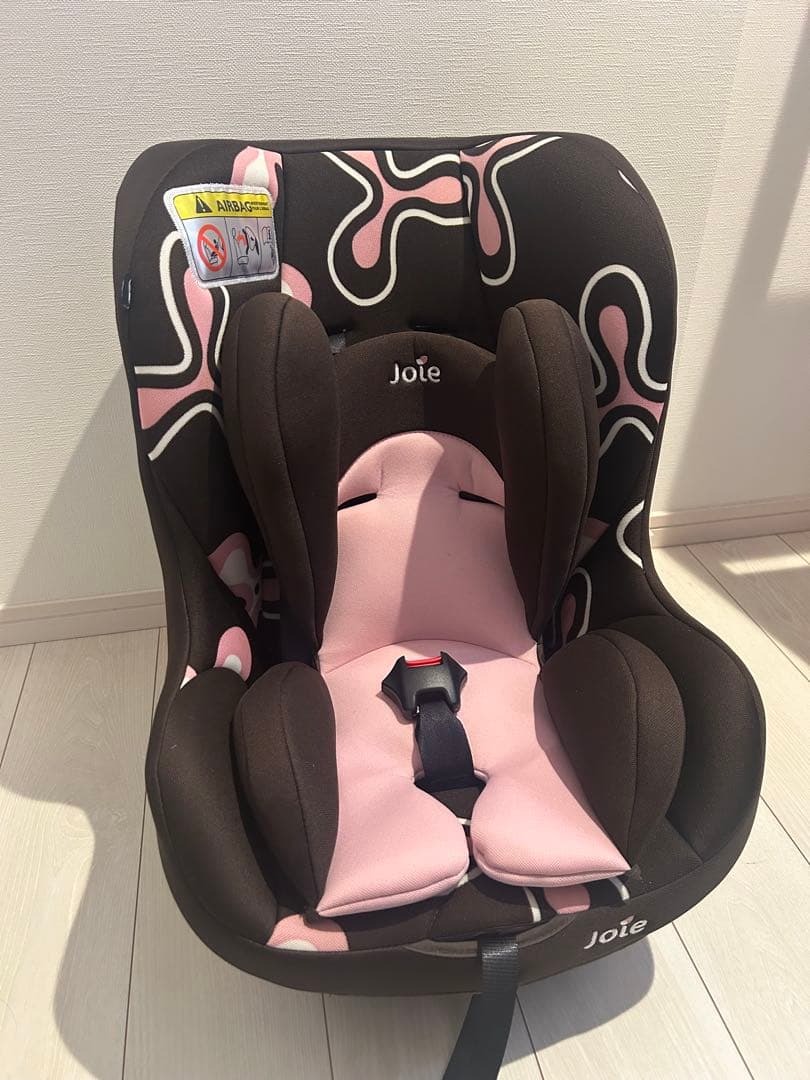 カトージ　チャイルドシート　ブラウン