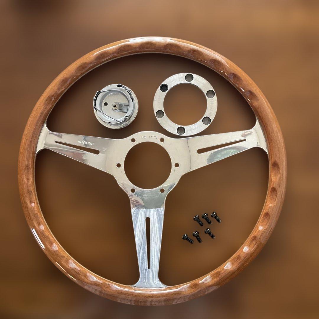 ナルディクラシック　ウッドステアリング