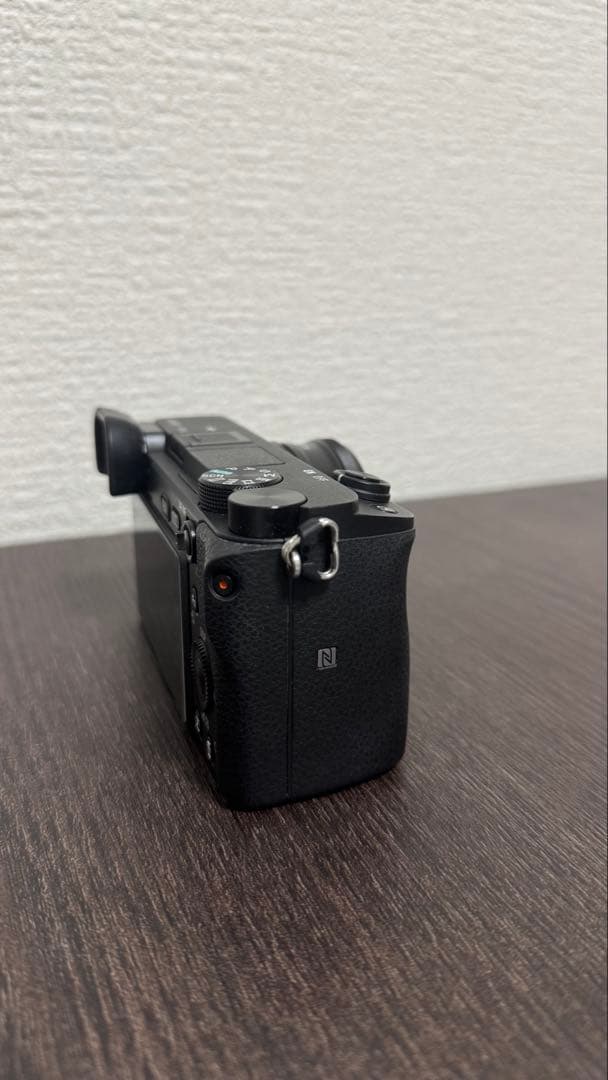 【美品・シャッター1284】sony α6400 単焦点レンズ＋おまけ
