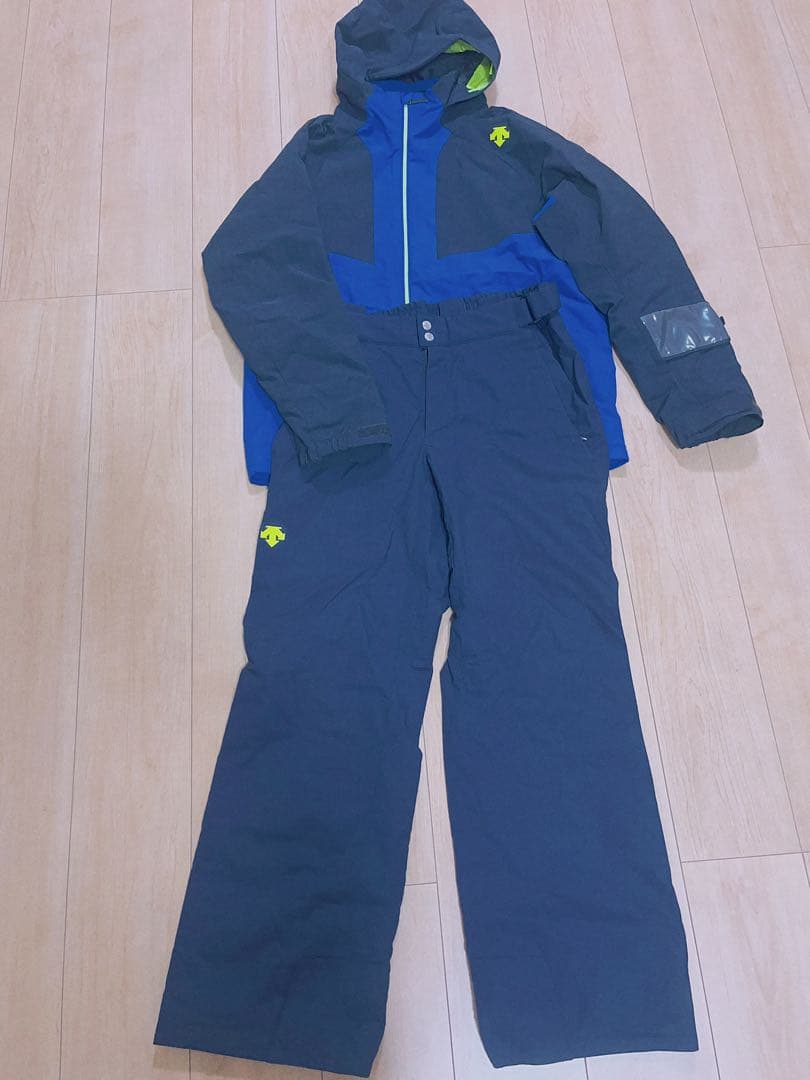 Descente 青 スキーウェア上下セット