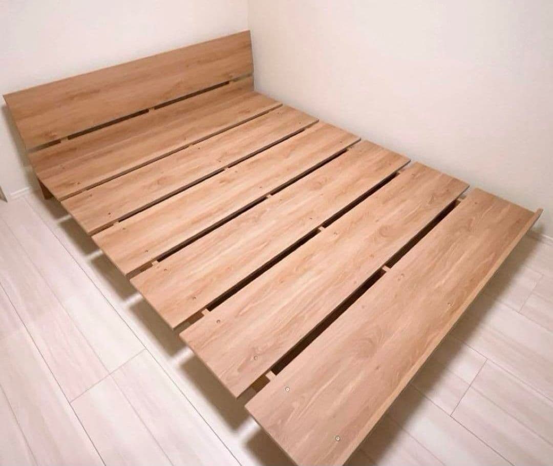 【美品】LOWYAベッドフレーム　ダブル