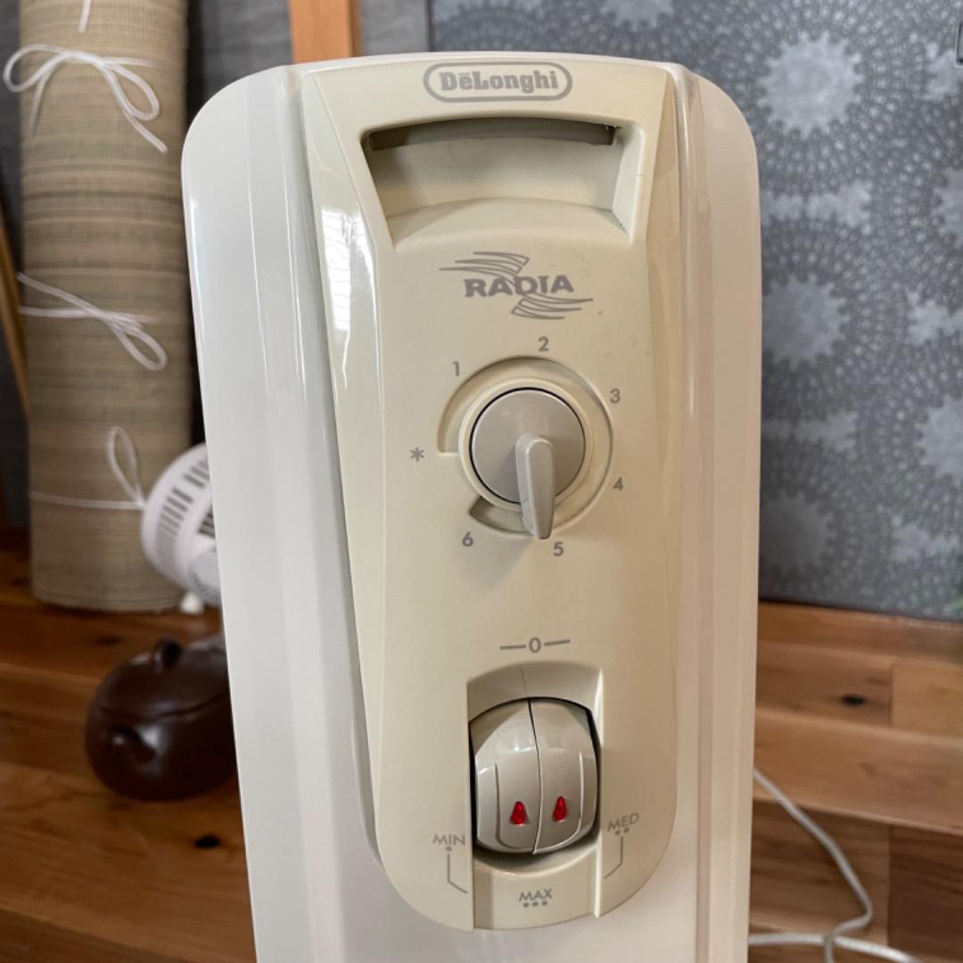 デロンギ オイルヒーター RADIA  R730812TF 現状品!!