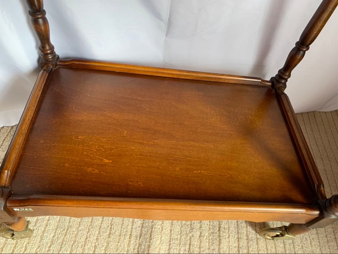 カリモク　木製キャスターテーブル