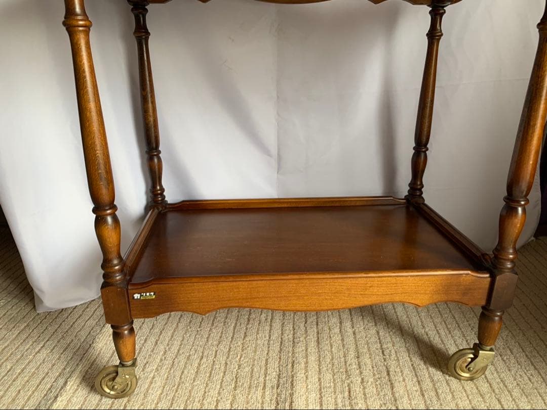 カリモク　木製キャスターテーブル