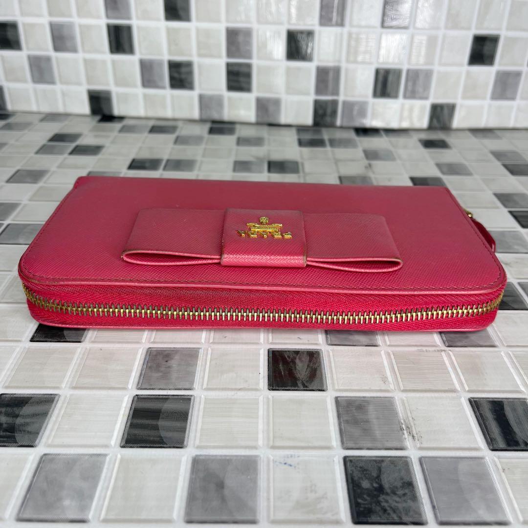 PRADA プラダ 長財布　ラウンドファスナー