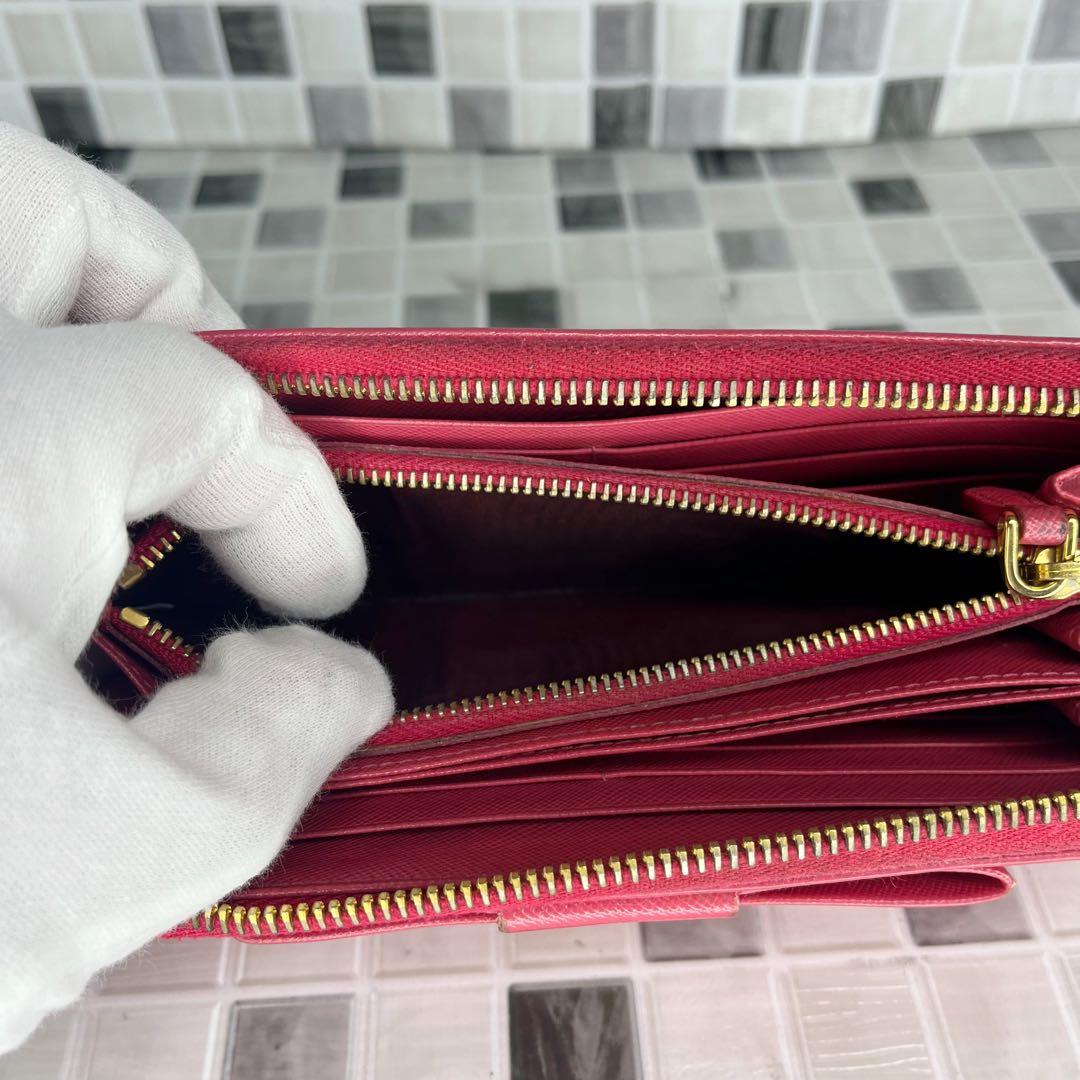 PRADA プラダ 長財布　ラウンドファスナー